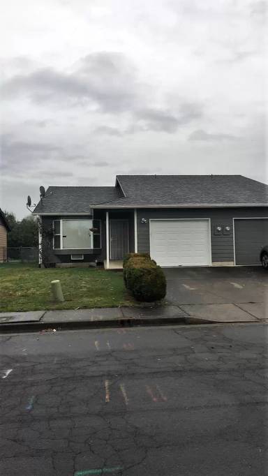 Main picture of 2575 Lyon St SE