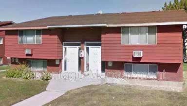 Main picture of Starcrest Apartments