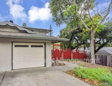 Main picture of 110 Oak Ln