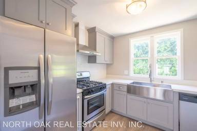 Main picture of 830 E Edgeware Rd