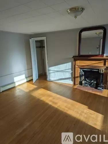 Main picture of 1534 Main St