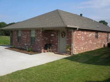 Main picture of 407 Middle Rd