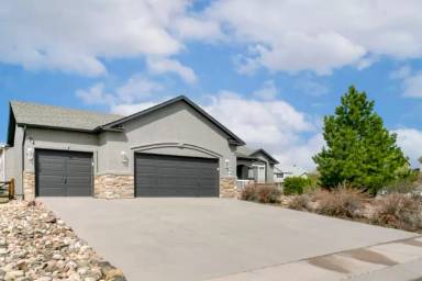 Main picture of 8946 Oakmont Rd