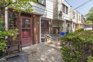 Main picture of 3470 W Penn St