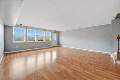 Main picture of 323 Astor Ct