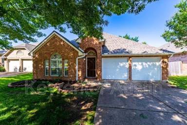 Main picture of 7414 W Magic Mountain Ln