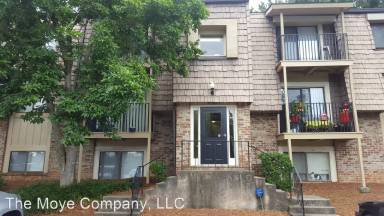 Main picture of 1208 Old Manor Rd