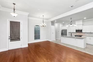 Main picture of 8231 Valencia Ct