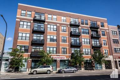 Main picture of 3245 N Ashland Ave