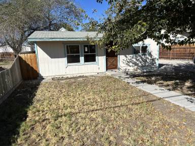 Main picture of 700 Wildes St