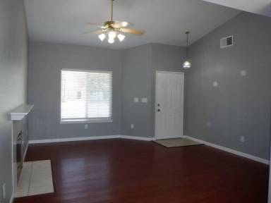 Main picture of 510 Las Colinas St