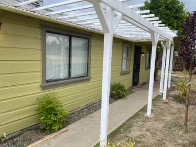 Main picture of 2322 S Linwood St