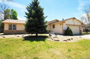 Main picture of 2046 S Newark Way