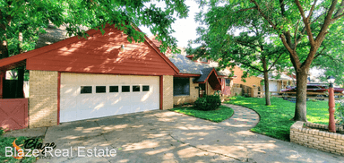 Main picture of 4600 SW 38th Ave
