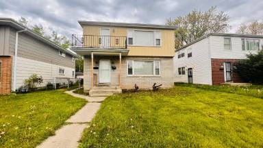 Main picture of 8909 W Hampton Ave