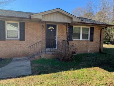 Main picture of 310 Hillcrest Dr