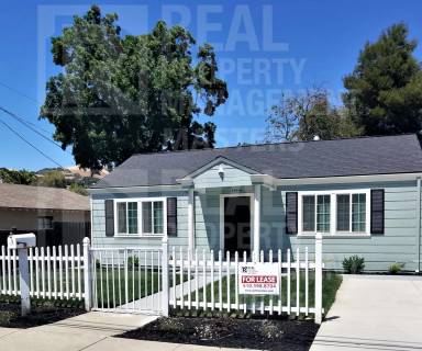 Main picture of 37916 3rd St