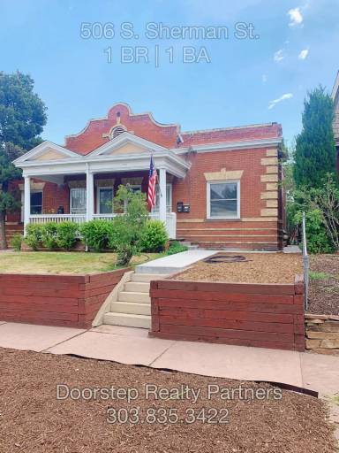 Main picture of 502 S Sherman St