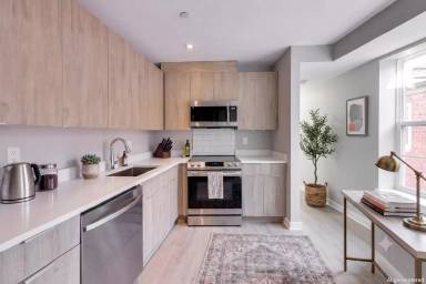 Main picture of 622 624 Girard St