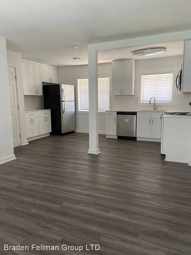 Main picture of 1190 Woodland Ave NE