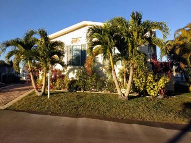 Main picture of 31 Emden Cir