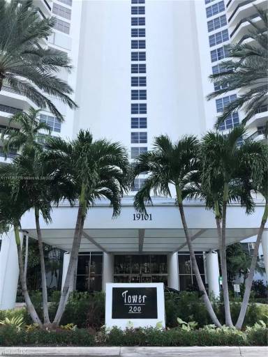 Main picture of Mystic Pointe