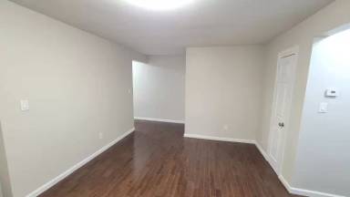 Main picture of 9 Bentley Ave