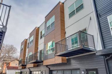 Main picture of The Lago Apartments