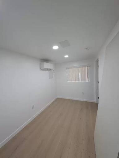 Main picture of 4404 Stern Ave
