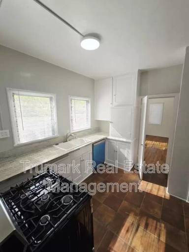 Main picture of 347 Arden Ave