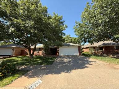 Main picture of 2740 81st St