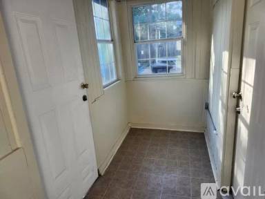 Main picture of 355 Altgelt Ave