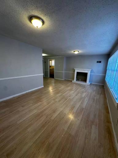 Main picture of 1177 E 65th St