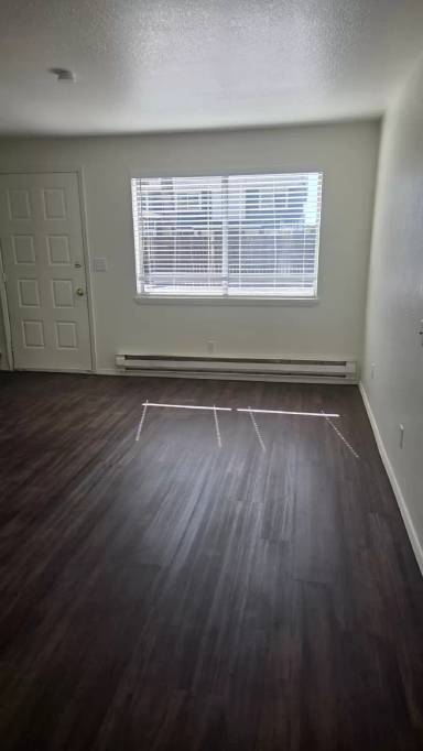 Main picture of 211 E Bird Ave