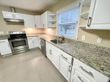 Main picture of 505 Lee Cir