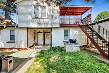 Main picture of 521 N 9th St