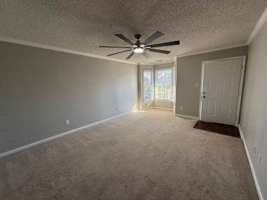 Main picture of 328 Shadow Pointe Dr SW