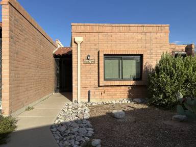 Main picture of 8730 N Little Oak Ln