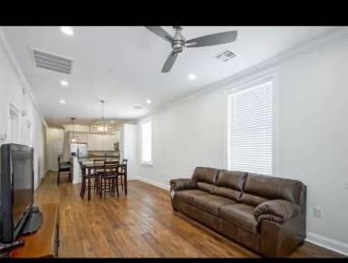 Main picture of 3301 Loyola Ave
