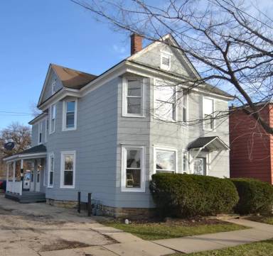 Main picture of 207 Bridge St