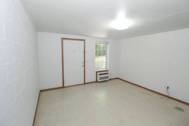 Main picture of 1000 - 1033 N Molly Ct