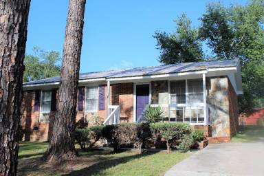 Main picture of 615 Scott Dr