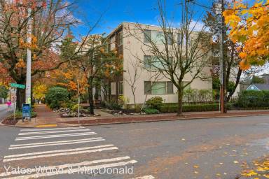 Main picture of 1500 15th Ave E