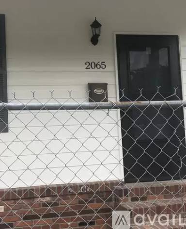 Main picture of 2065 Tennessee St