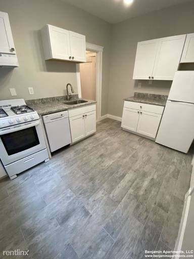 Main picture of 325 Summit Ave