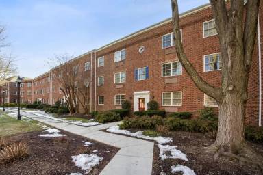 Main picture of Potowmack Crossing Condominium