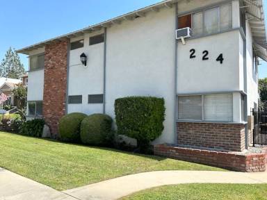 Main picture of 224 W Palm Ave
