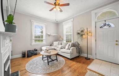 Main picture of 3132 Walworth Ave