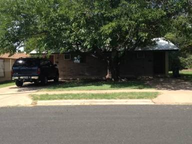 Main picture of 719-21 McArthur Dr