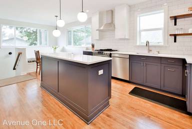 Main picture of 9231 4th Ave NW